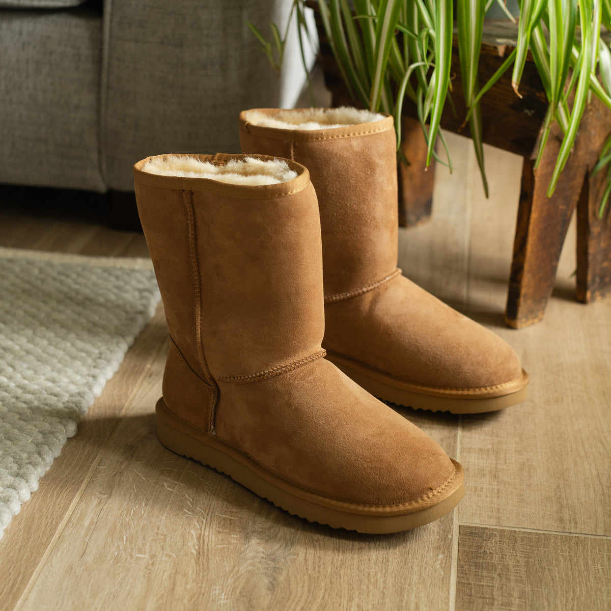 Paris Sheepskin Boots Chestnut