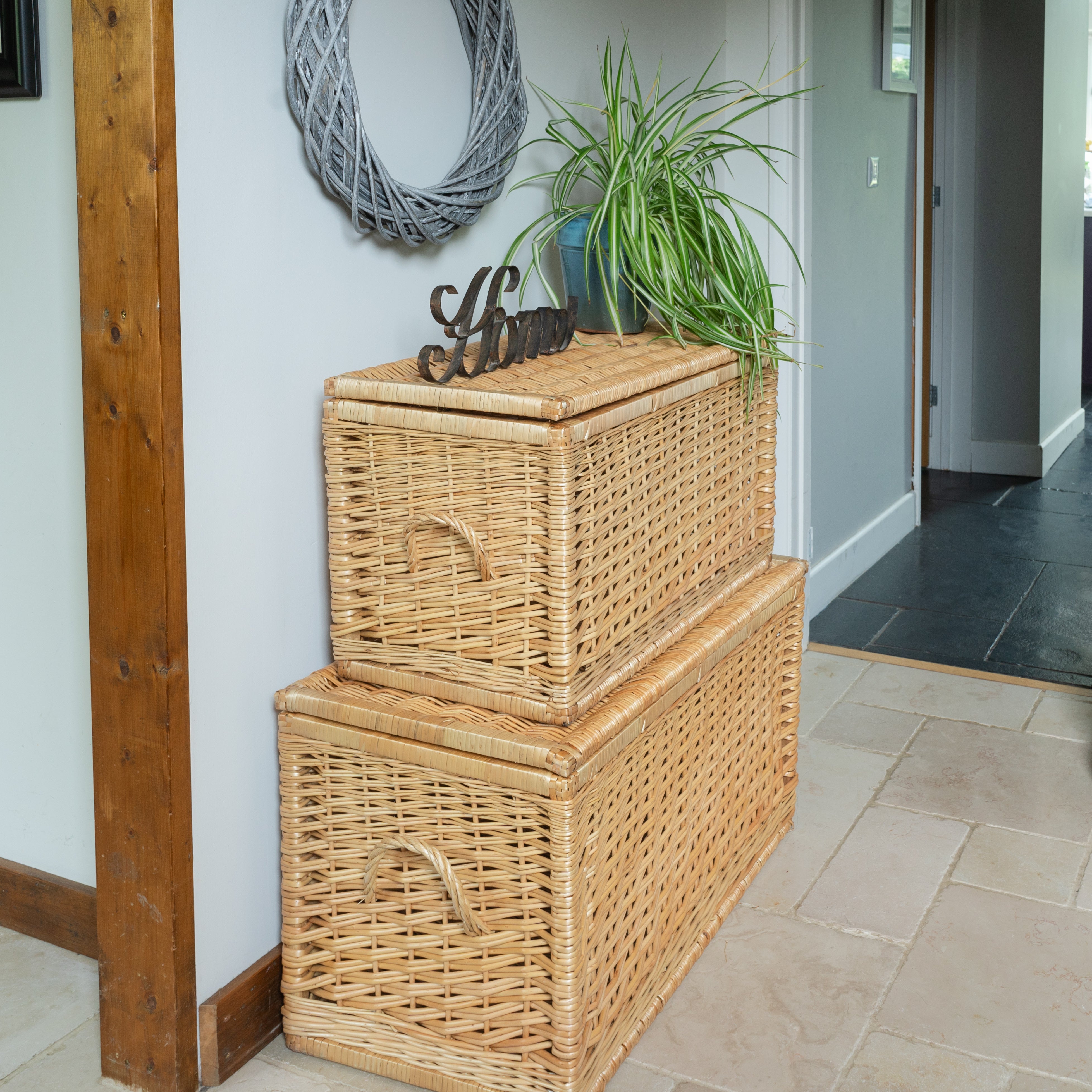 Deluxe Natural Rapallo Wicker Storage Trunk