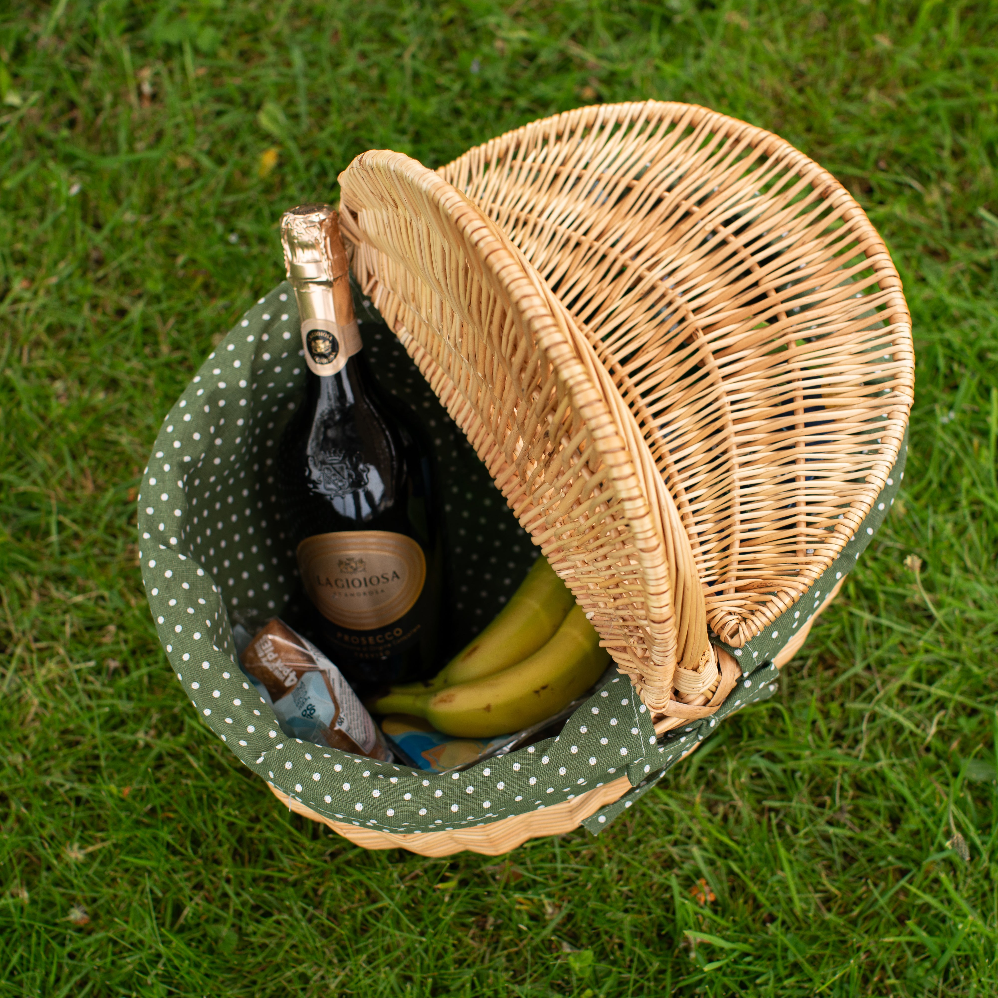 Natural Wicker Oval Picnic Basket with Fern Green Polka Dot Lining