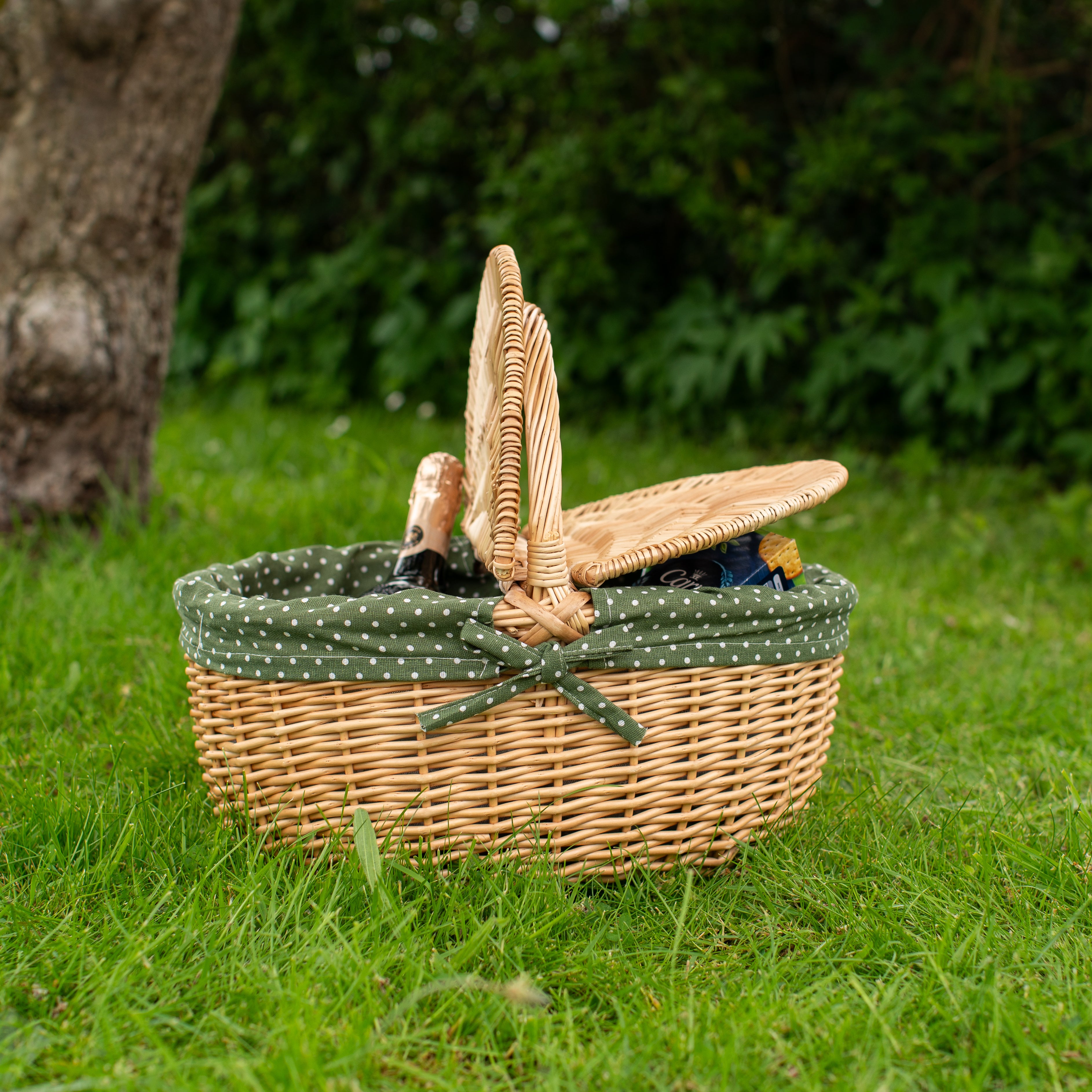 Natural Wicker Oval Picnic Basket with Fern Green Polka Dot Lining