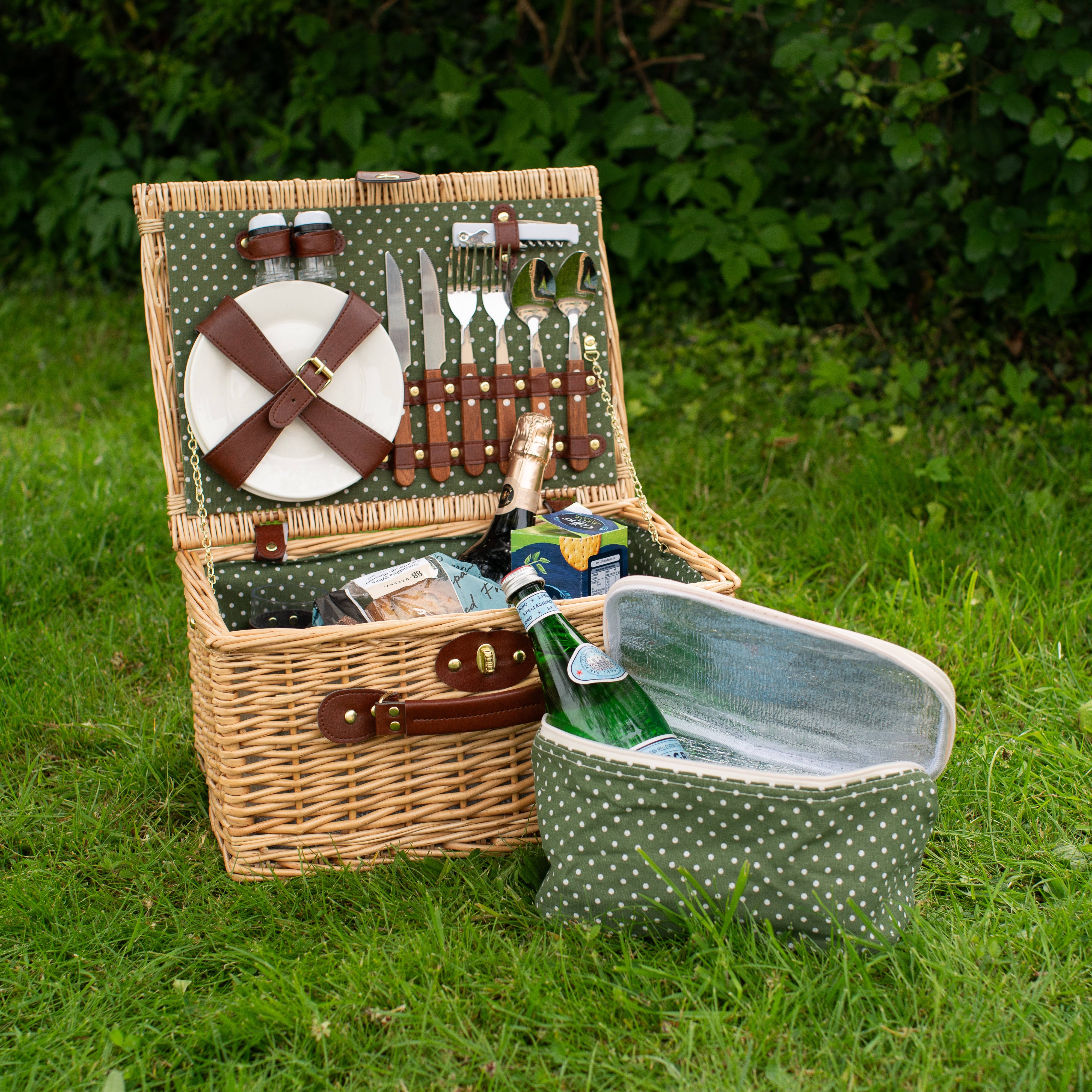 Natural Wicker 2-Person Picnic Basket with Fern Green Polka Dot Lining