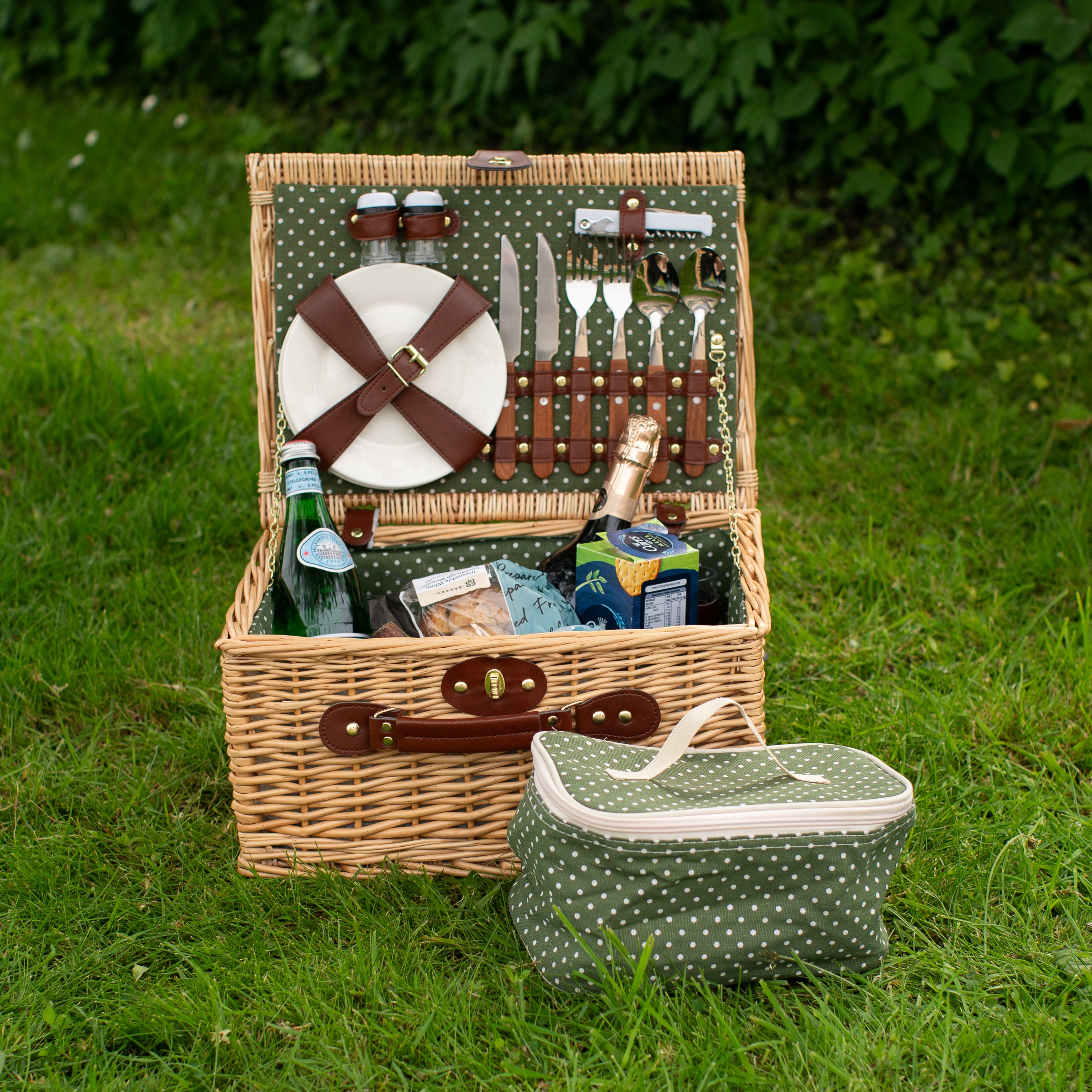 Natural Wicker 2-Person Picnic Basket with Fern Green Polka Dot Lining