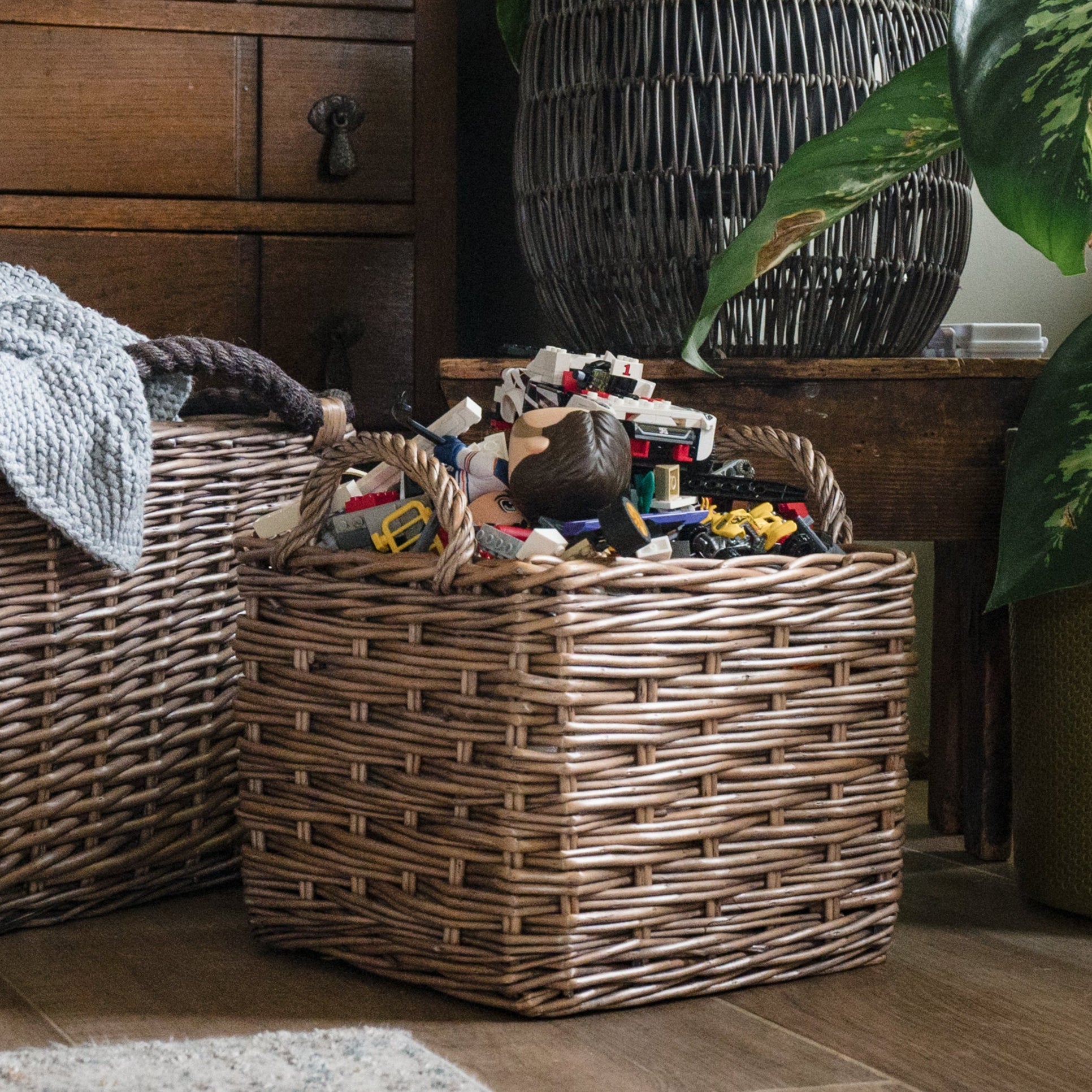 Antique Wash Square Rapallo Basket