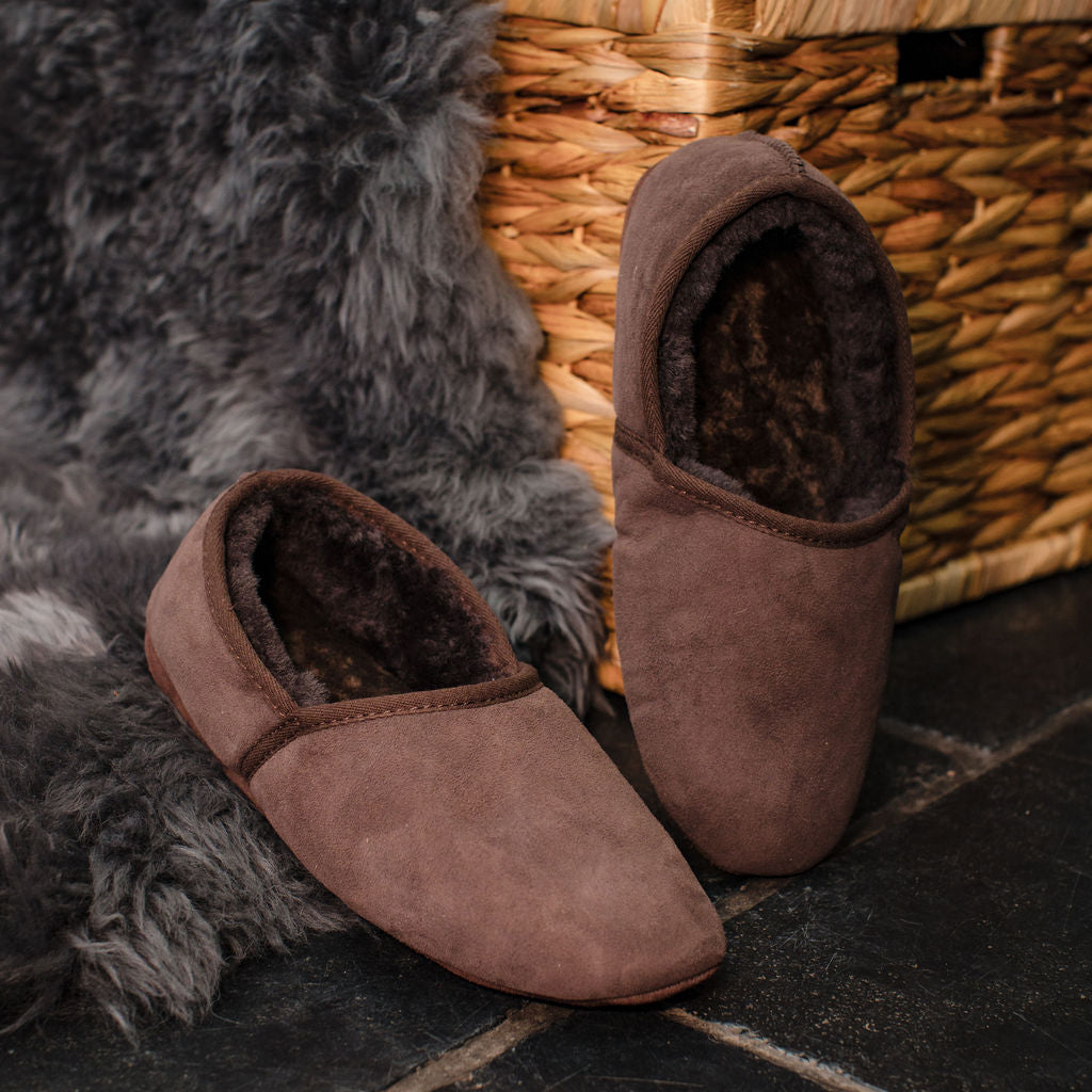 Deluxe Mens 'Noah' Sheepskin Slippers with Soft Sole - Chocolate