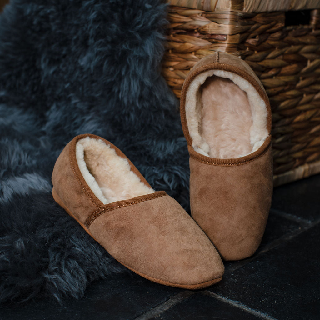 Deluxe Mens 'Noah' Sheepskin Slippers with Soft Sole - Chestnut
