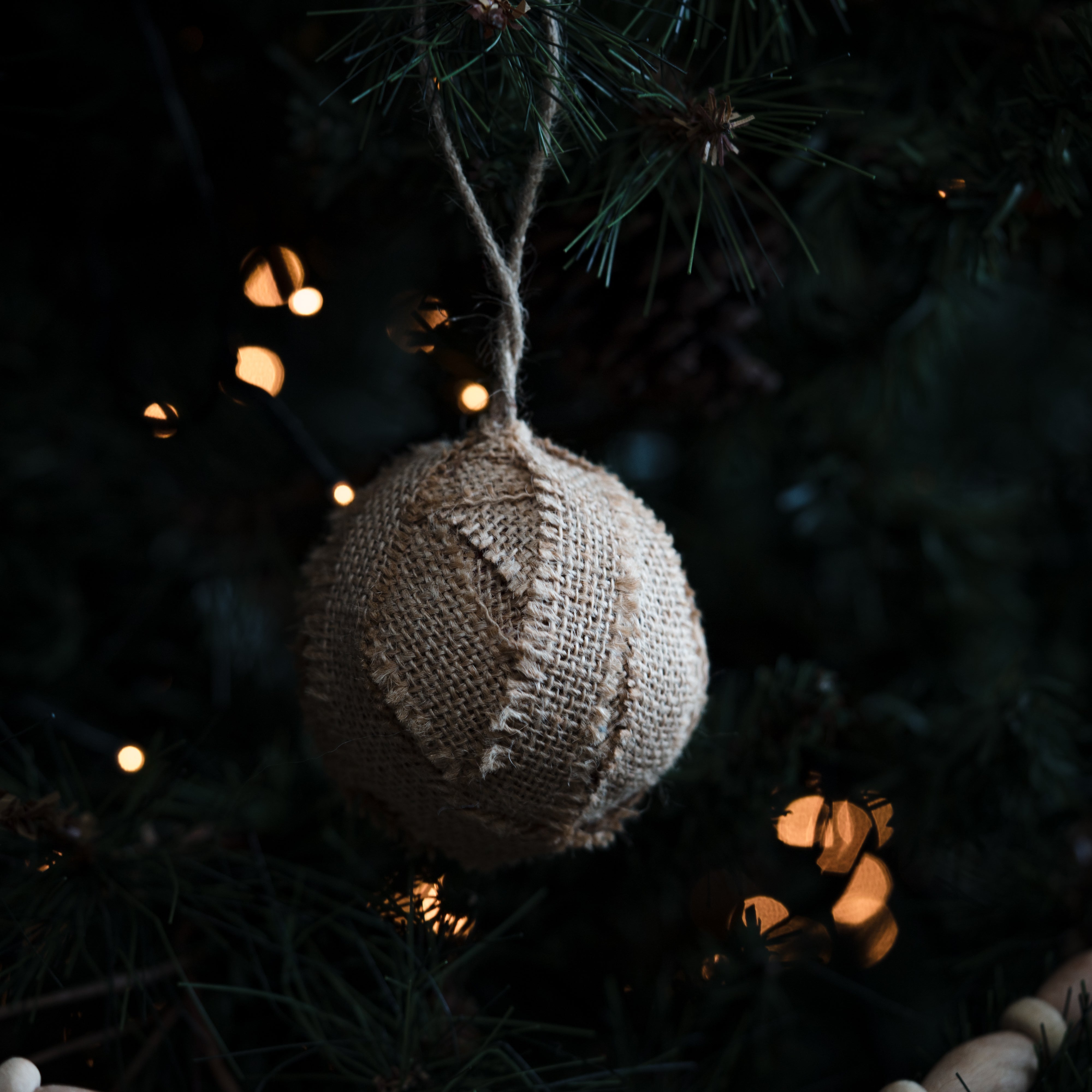 Ribe Rustic Ball Decoration