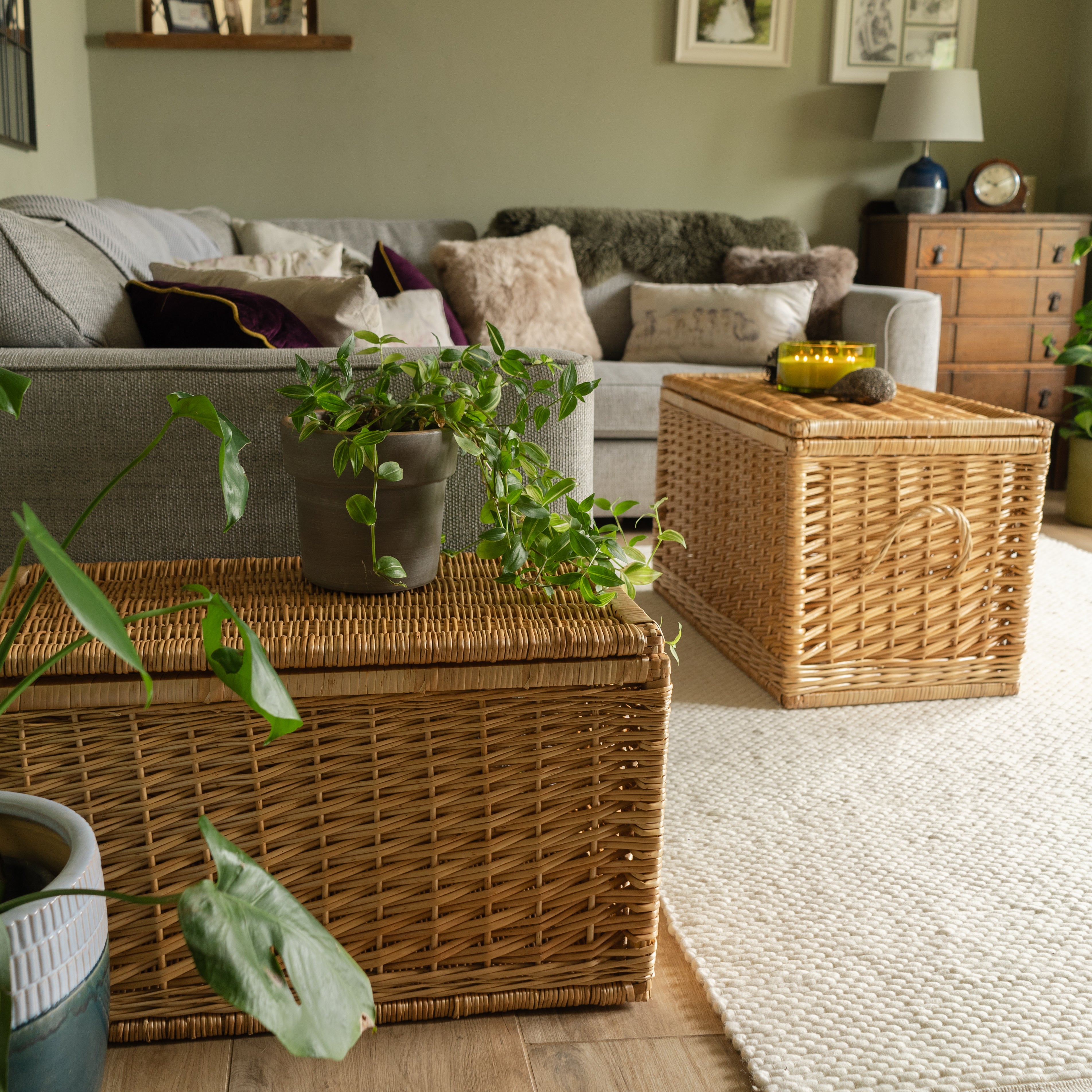 Deluxe Natural Rapallo Wicker Storage Trunk