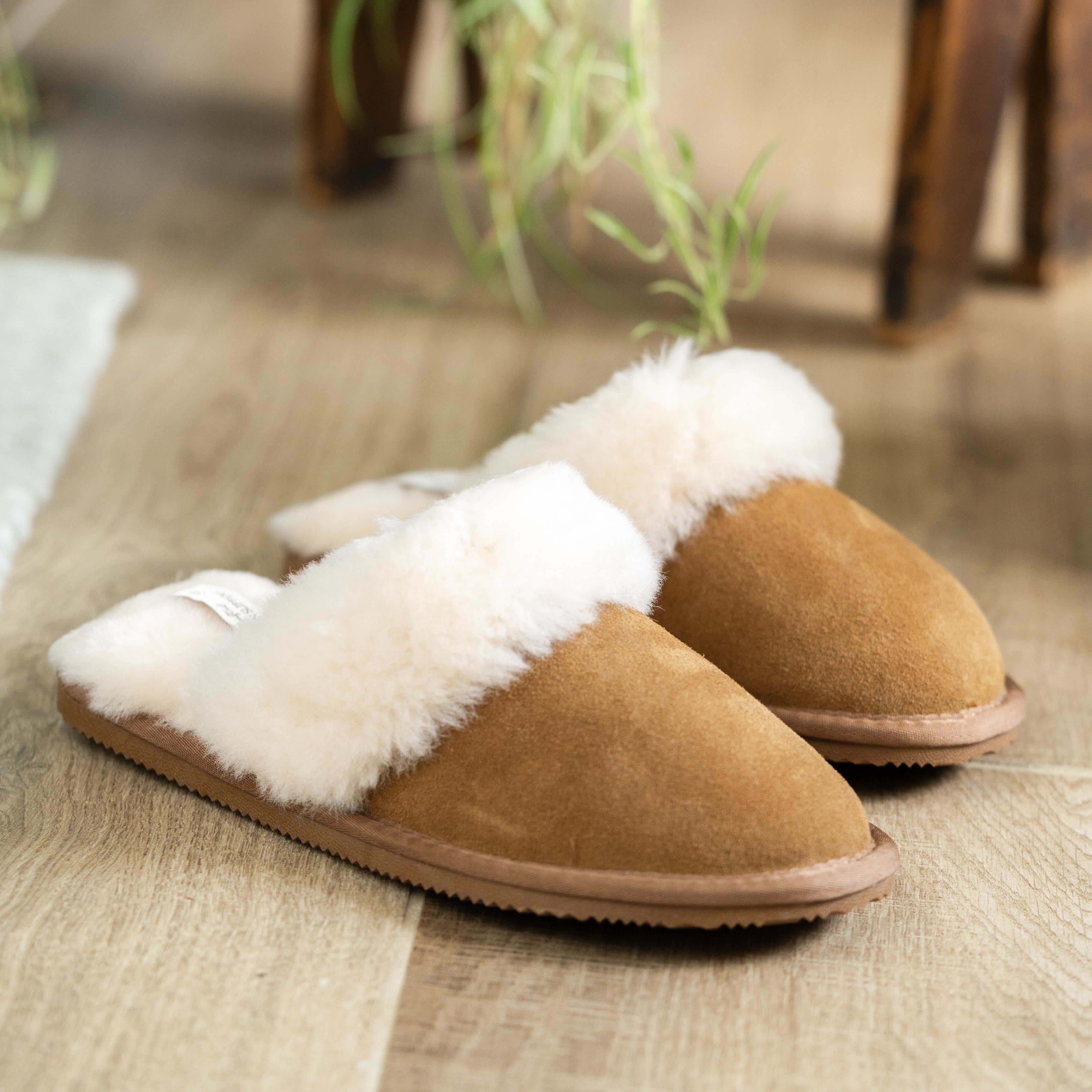 Deluxe Ladies 'Grace' Sheepskin Slipper Mule - Chestnut
