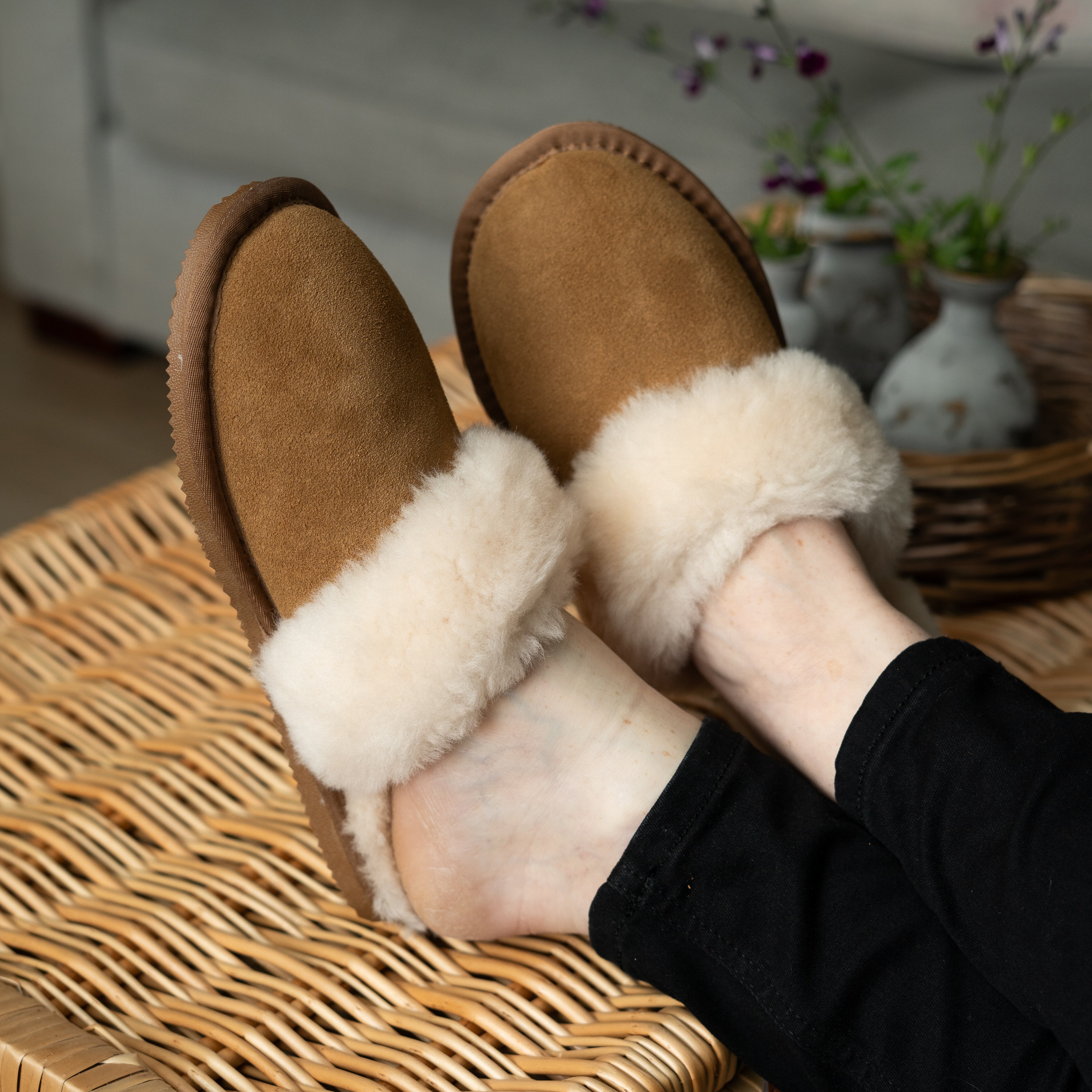 Deluxe Ladies 'Grace' Sheepskin Slipper Mule - Chestnut