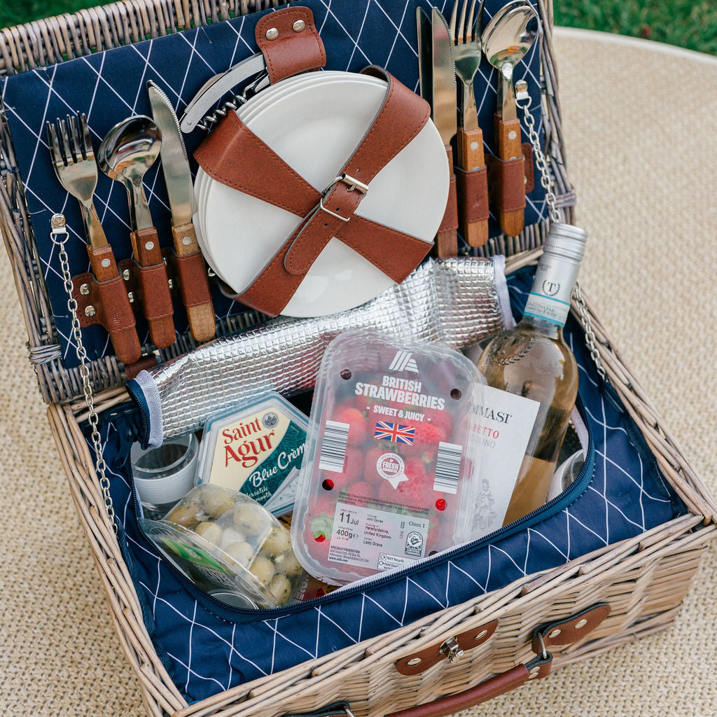 4 Person Antique Wash Navy Diamond Picnic Basket
