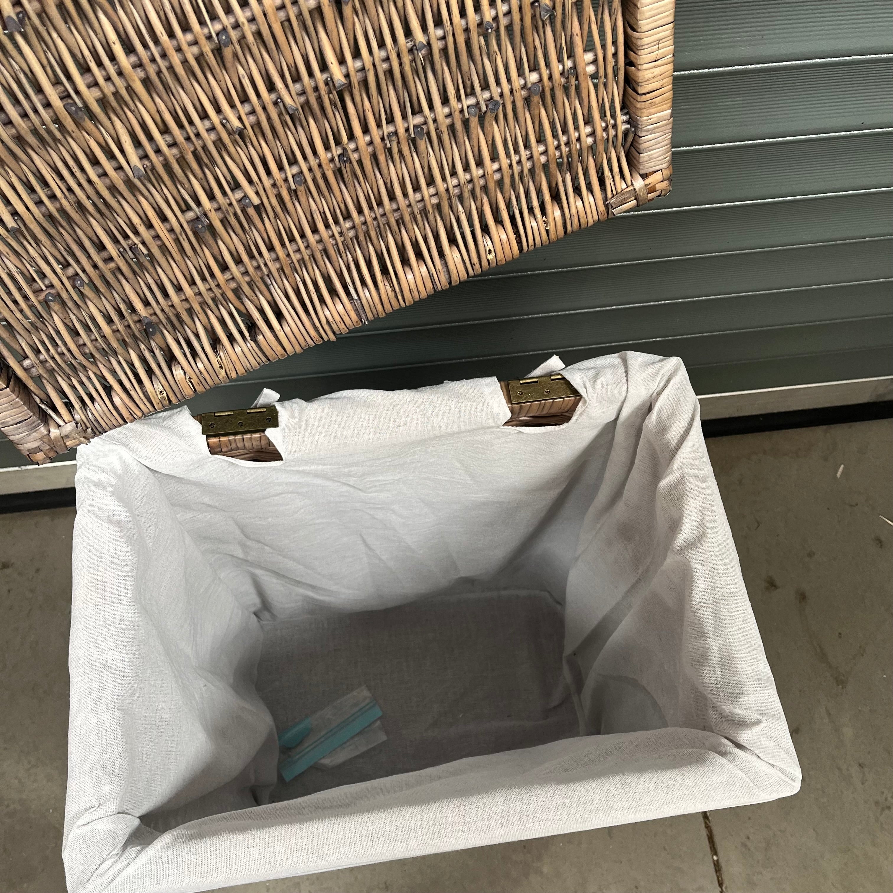 Light Grey Amalfi Extra Large Laundry Basket - 2nds Lot 105