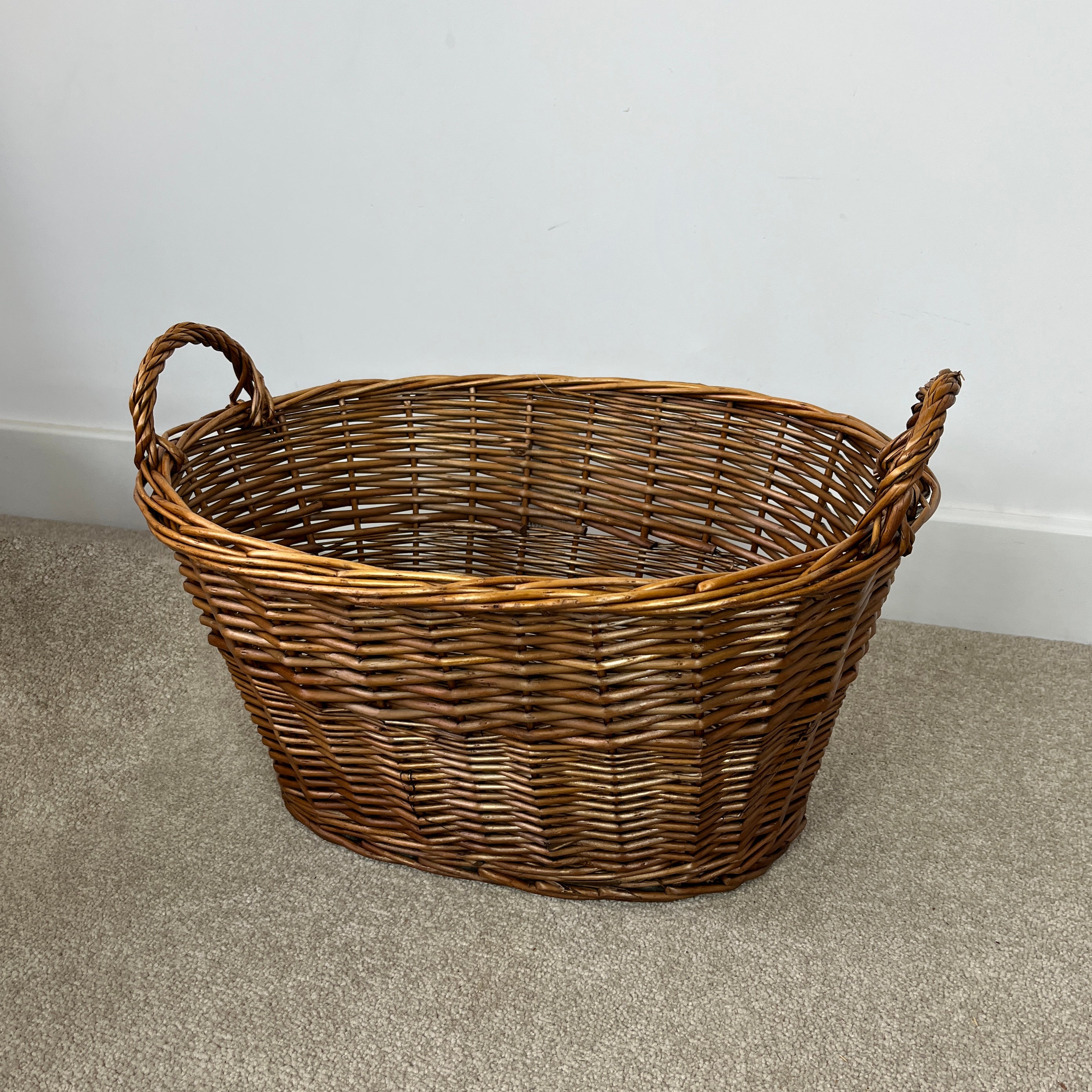 Distilled Brown Wicker Oval Basket with Removable Lining