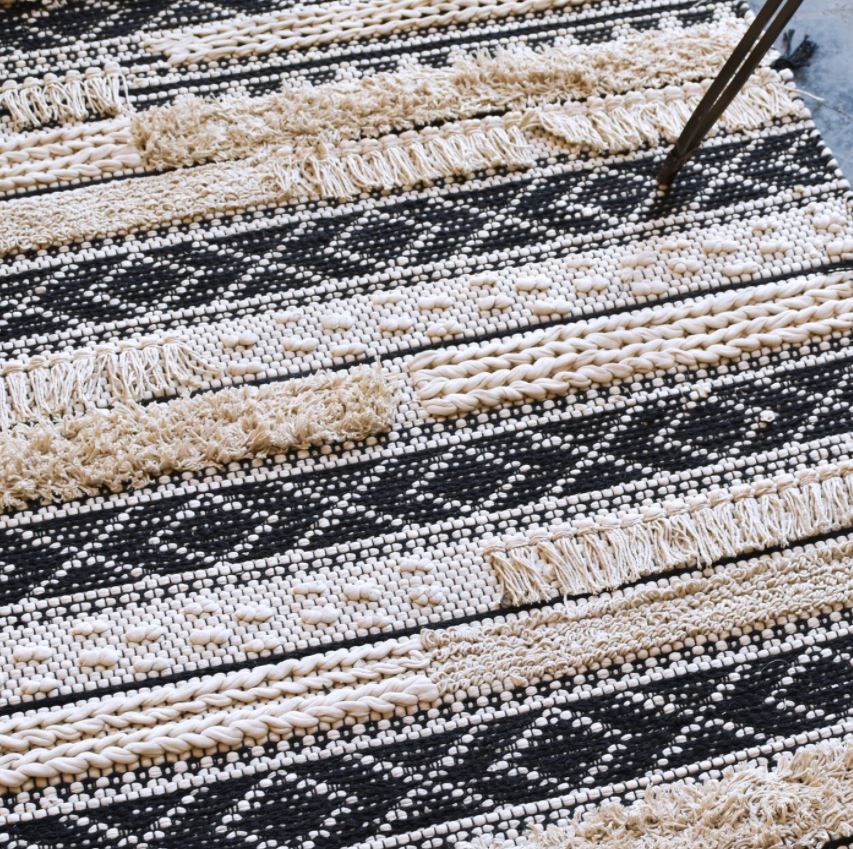 Ivory & Charcoal 'Asinara' Aztec Hand Woven Cotton Rug – Arthur Cameron