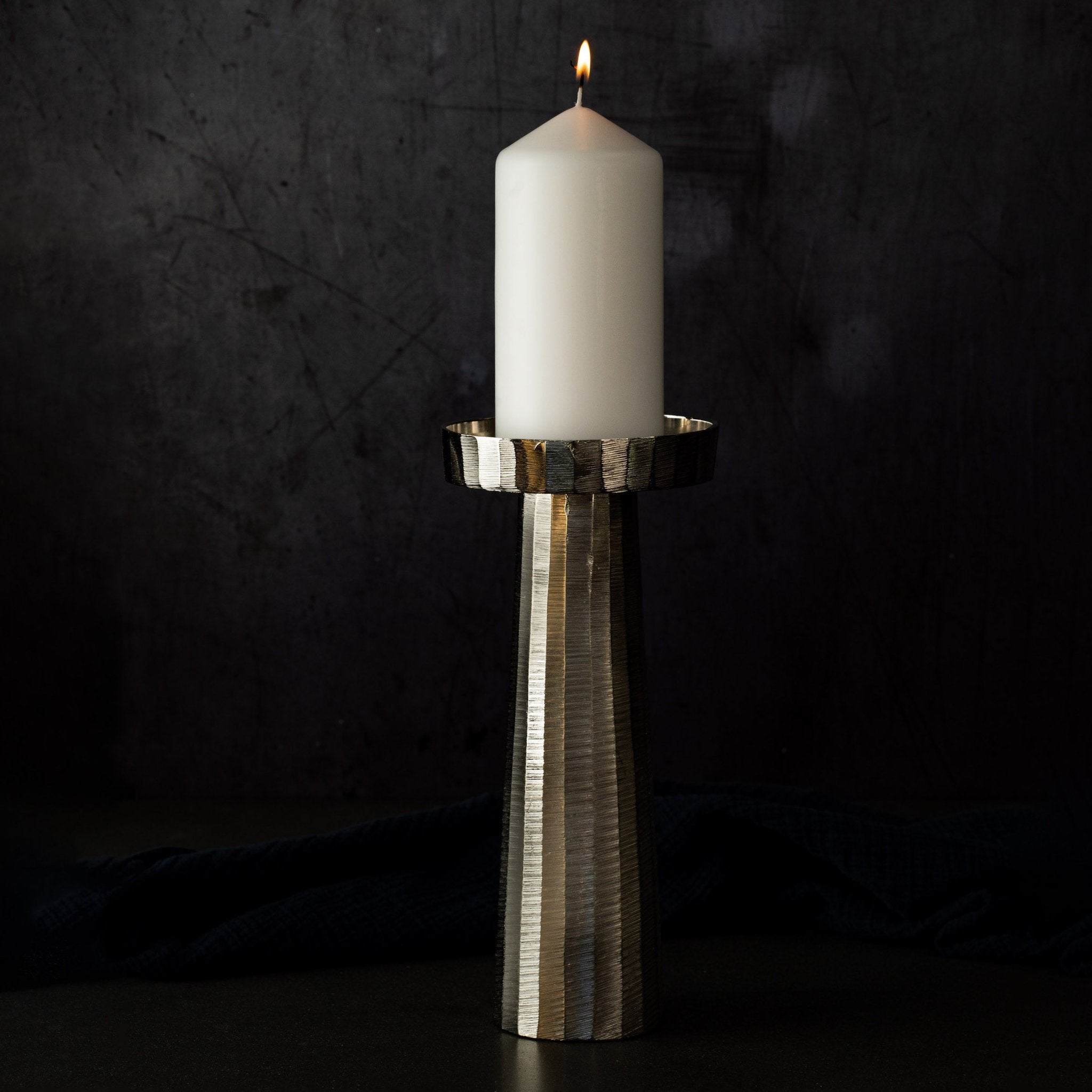 Aluminium Silver Pillar Candle Holder